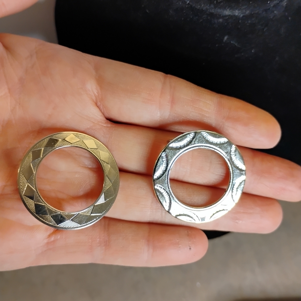 Silver Tone Set‎ of Circular Textured Brooches